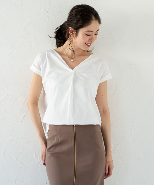 LOUNGEDRESS（ラウンジドレス）の「ブラウスカットソー（Tシャツ/カットソー・レディース・ライトグレー/オフホワイト/ブラック・FREE）」の2枚目の写真