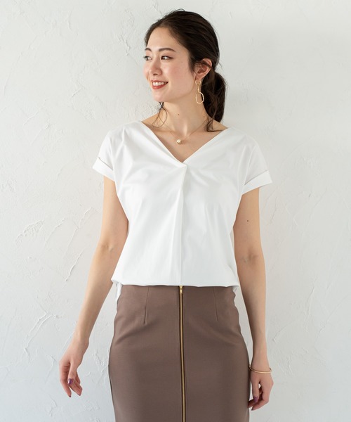 LOUNGEDRESS（ラウンジドレス）の「ブラウスカットソー（Tシャツ/カットソー・レディース・ライトグレー/オフホワイト/ブラック・FREE）」の6枚目の写真