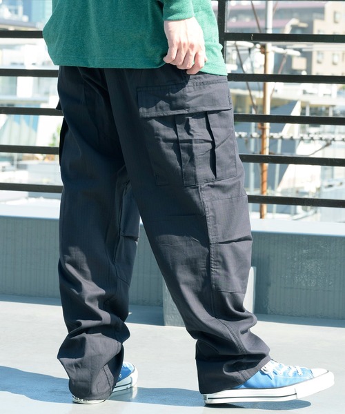 ROTHCO(ロスコ)の「ROTHCO 迷彩カーゴパンツ(カーゴパンツ・メンズ・ブルー系その他/パープル系その他/イエロー系その他/ピンク系その他/レッド系その他/オレンジ系その他/グレー系カモフラージュ/イエロー系その他2/ブラック系その他/レッド系その他2/ベージュ系その他2/その他1/ベージュ系その他/グレー系その他/リアルツリーカモ/ウッドランド/デザートカモ/オリーブ/ブラウン系カモフラージュ/カーキ/ブラック系その他2/グリーン系その他/グリーン系その他2/ブラック系その他3/グレー/ブラウン/カーキブラウン/オレンジ/ホワイト系その他/ブルー系その他2/ブルー系その他3/ブルー系その他4/その他2/その他3/その他4/その他5/その他6/その他7/その他8/その他9/その他10/チャコールグレー・SMALL/MEDIUM/LARGE/X-LARGE/X-SMALL)」の4枚目の写真