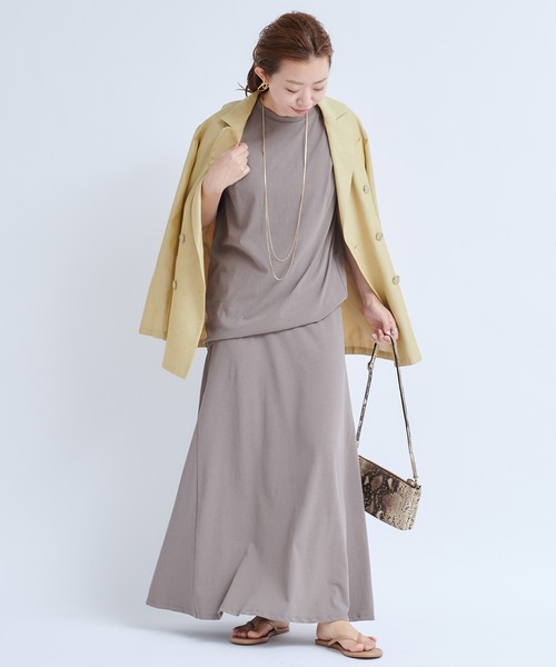 DouDou（ドゥドゥ）の「セットアップタック袖プルオーバー（Tシャツ/カットソー・レディース・ブラック/グレイッシュベージュ・FREE）」の17枚目の写真