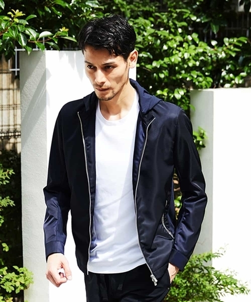 MICHEL KLEIN HOMME (ミッシェルクランオム)の「ブルゾン(コマツリモンタ)(Tシャツ/カットソー・メンズ・ベージュ/ネイビー・MEDIUM/LARGE/X-LARGE)」の3枚目の写真