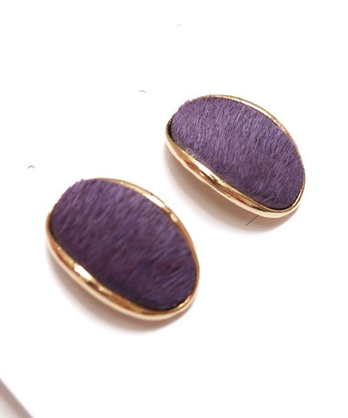 U.Q（ユウキュウ）の「ハラコピアス（ピアス（両耳用）・レディース・グレー/ベージュ/パープル・FREE）」の3枚目の写真