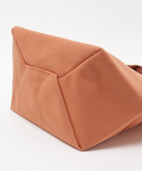 FRUIT OF THE LOOM(フルーツオブザルーム)の「【FRUIT OF THE LOOM】FTL LUNCH TOTE BAG(トートバッグ・レディース・ブラック/ブラウン/オフホワイト/オレンジ・FREE)」の6枚目の写真