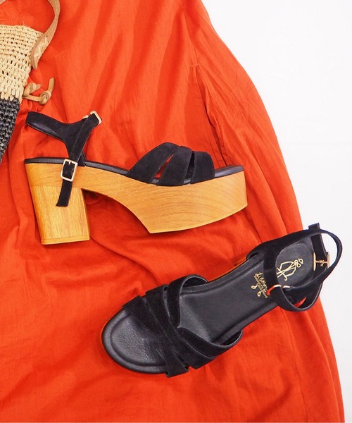 あしながおじさん(アシナガオジサン)の「厚底ウッドソールサンダル / あしながおじさん(サンダル・レディース・ブラック/イエロー/ベージュ・L/S/M/LL)」の4枚目の写真