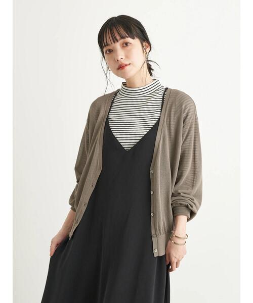 earth music&ecology(アースミュージックアンドエコロジー)の「シアーVネックカーディガン *(カーディガン/ボレロ・レディース・ブラウン/ピンク/オフホワイト/ミント/グレイッシュベージュ/ブラック・FREE)」の10枚目の写真