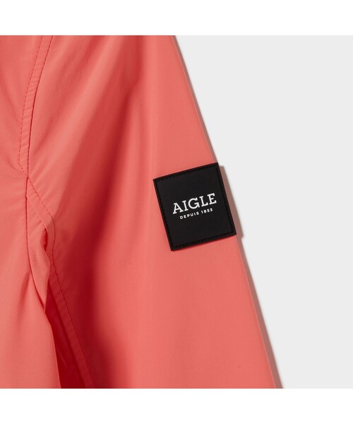AIGLE(エーグル)の「撥水 ナンゴ ジャケット(マウンテンパーカー・レディース・ベージュ/ピンク・40/38/36)」の9枚目の写真