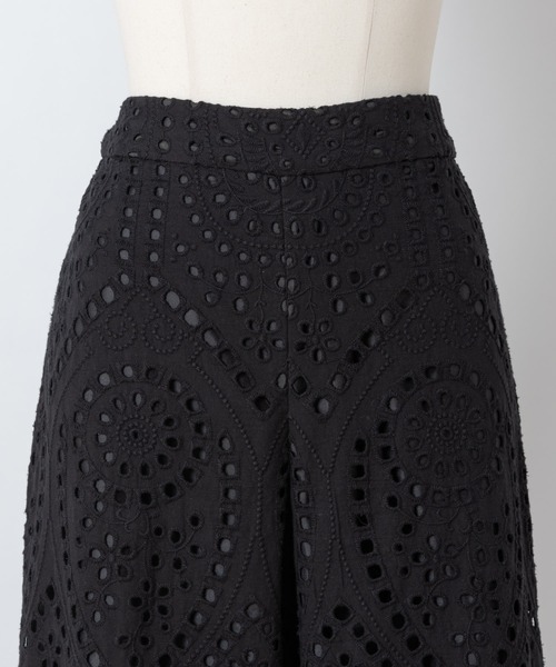 Rewde（ルゥデ）の「【雑誌掲載】コットン刺繍レースフレアパンツ（1R12-03066）（その他パンツ・レディース・ホワイト/ブラック・S/M）」の16枚目の写真