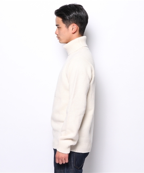 R.NEWBOLD（アールニューボールド）の「TURTLENECK KNIT/245401 4A407 