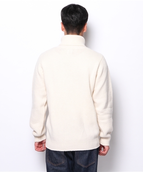 R.NEWBOLD（アールニューボールド）の「TURTLENECK KNIT/245401 4A407（ニット/セーター・メンズ・ホワイト/ネイビー/イエロー系その他・MEDIUM/X-LARGE/LARGE）」の19枚目の写真