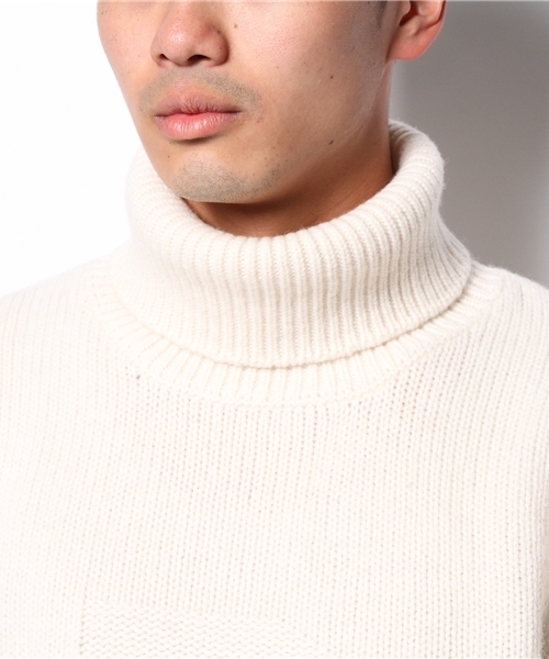 R.NEWBOLD（アールニューボールド）の「TURTLENECK KNIT/245401 4A407（ニット/セーター・メンズ・ホワイト/ネイビー/イエロー系その他・MEDIUM/X-LARGE/LARGE）」の10枚目の写真