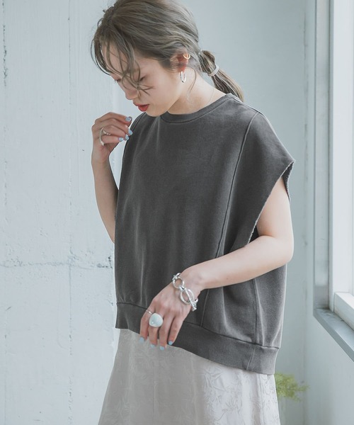 ITEMS URBANRESEARCH（アイテムズ アーバンリサーチ）の「裏毛フレンチスリーブベスト（ベスト・レディース・グレー/グレー系その他/ブルー系その他・FREE）」の2枚目の写真