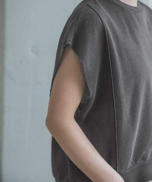 ITEMS URBANRESEARCH（アイテムズ アーバンリサーチ）の「裏毛フレンチスリーブベスト（ベスト・レディース・グレー/グレー系その他/ブルー系その他・FREE）」の8枚目の写真