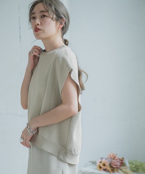 ITEMS URBANRESEARCH（アイテムズ アーバンリサーチ）の「裏毛フレンチスリーブベスト（ベスト・レディース・グレー/グレー系その他/ブルー系その他・FREE）」の16枚目の写真