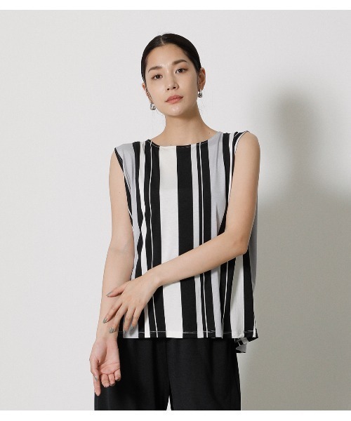 AZUL by moussy(アズールバイマウジー)の「GLOSSY COOL BACK TUCK TANK(タンクトップ・レディース・ブラック/グレー系その他/グリーン系その他・MEDIUM/SMALL)」の2枚目の写真