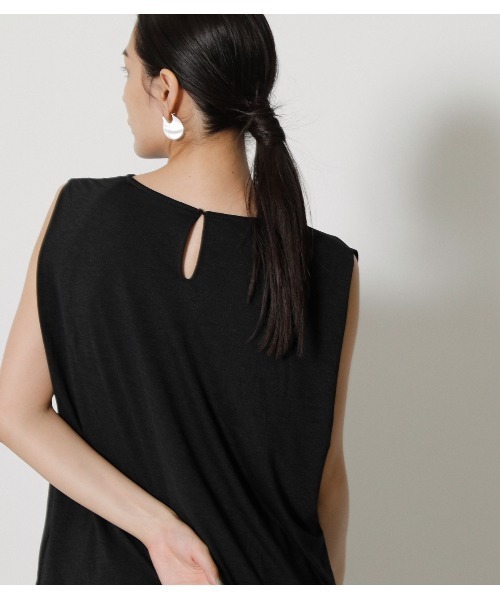 AZUL by moussy(アズールバイマウジー)の「GLOSSY COOL BACK TUCK TANK(タンクトップ・レディース・ブラック/グレー系その他/グリーン系その他・MEDIUM/SMALL)」の11枚目の写真