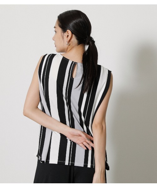 AZUL by moussy(アズールバイマウジー)の「GLOSSY COOL BACK TUCK TANK(タンクトップ・レディース・ブラック/グレー系その他/グリーン系その他・MEDIUM/SMALL)」の6枚目の写真