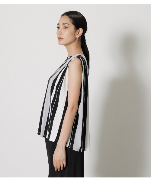 AZUL by moussy(アズールバイマウジー)の「GLOSSY COOL BACK TUCK TANK(タンクトップ・レディース・ブラック/グレー系その他/グリーン系その他・MEDIUM/SMALL)」の17枚目の写真