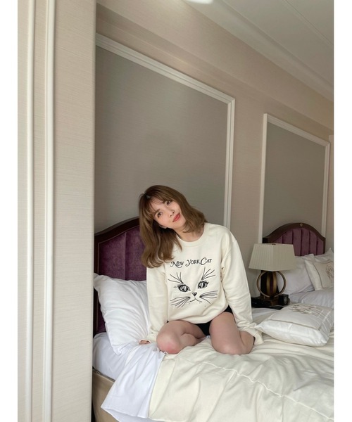 epine（エピヌ）の「New york cat embroidery sweat（スウェット・レディース・グレー/アイボリー・FREE）」の15枚目の写真