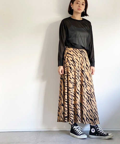 ottilie(オティーリエ)の「シアーロングスリーブPO(Tシャツ/カットソー・レディース・ブラック/ベージュ・FREE)」の8枚目の写真