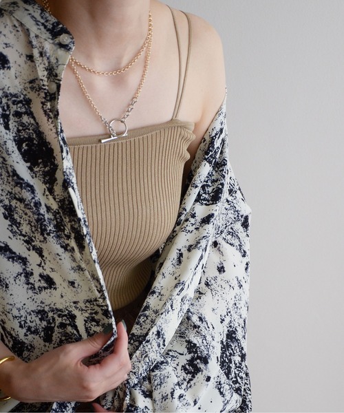 ibeul_（イベール）の「スリムリブダブルストラップキャミ（キャミソール・レディース・ホワイト/アイボリー/モカ/ブラック/ピンク/ブラウン/マスタード/ライトブルー/ネイビー・FREE）」の6枚目の写真