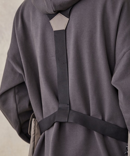 PUBLIC TOKYO(パブリックトウキョウ)の「ベルテッドポーチベスト(ボディバッグ/ウエストポーチ・メンズ・ブラック/カーキ・1)」の18枚目の写真