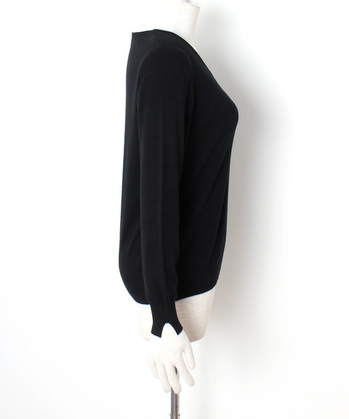 Primazel（プリマゼル）の「Vネック長袖シンプルニットソー（ニット/セーター・レディース・ホワイト/ブラック/モカ・M）」の5枚目の写真