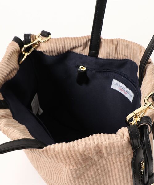 U.S. POLO ASSN.(ユーエスポロアッスン)の「【U.S. POLO ASSN.】 ユーエスポロアッスン コーデュロイ 2WAY巾着バッグ(ハンドバッグ・レディース・ブラック/ベージュ/ホワイト×ブラック・FREE)」の5枚目の写真