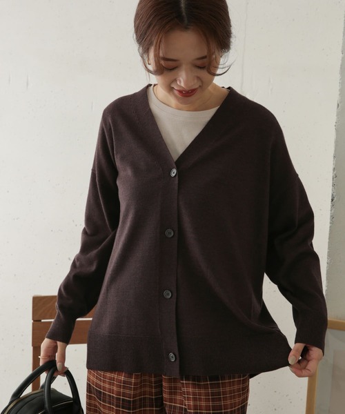 URBAN RESEARCH DOORS(アーバンリサーチドアーズ)の「ウールワイドVネックカーディガン(カーディガン/ボレロ・レディース・オートミール/ダークブラウン/ライトグレー・ONE)」の4枚目の写真