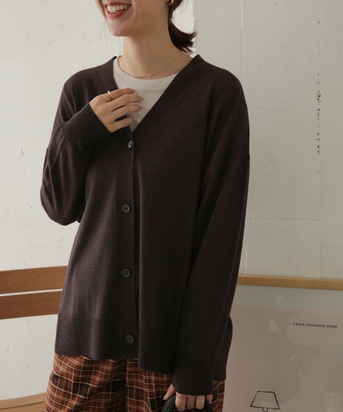 URBAN RESEARCH DOORS(アーバンリサーチドアーズ)の「ウールワイドVネックカーディガン(カーディガン/ボレロ・レディース・オートミール/ダークブラウン/ライトグレー・ONE)」の5枚目の写真