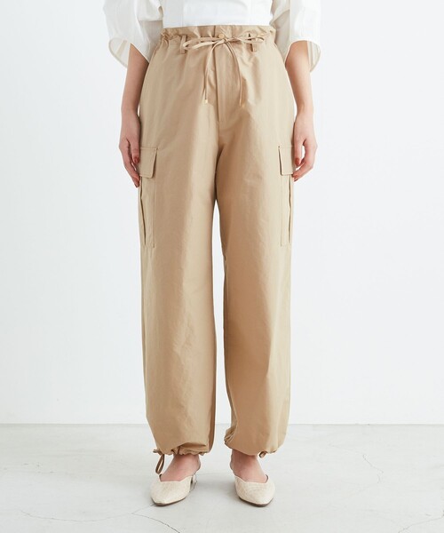 Aresense(アーセンス)の「Aresense/アーセンス TEXBRID高密度ストレッチカーゴパンツ(カーゴパンツ・レディース・ベージュ・フリ-)」の2枚目の写真