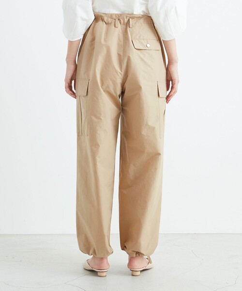 Aresense(アーセンス)の「Aresense/アーセンス TEXBRID高密度ストレッチカーゴパンツ(カーゴパンツ・レディース・ベージュ・フリ-)」の4枚目の写真