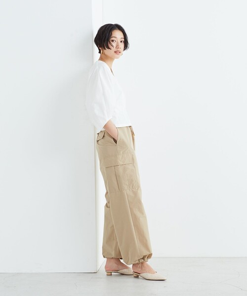 Aresense(アーセンス)の「Aresense/アーセンス TEXBRID高密度ストレッチカーゴパンツ(カーゴパンツ・レディース・ベージュ・フリ-)」の12枚目の写真