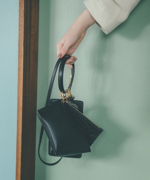 N.（N. Natural Beauty Basic）（エヌエヌナチュラルビューティーベーシック）の「リングハンドルマルチケースショルダーバッグ（ショルダーバッグ・レディース・ブラック/ベージュ・ﾌﾘ-）」の2枚目の写真