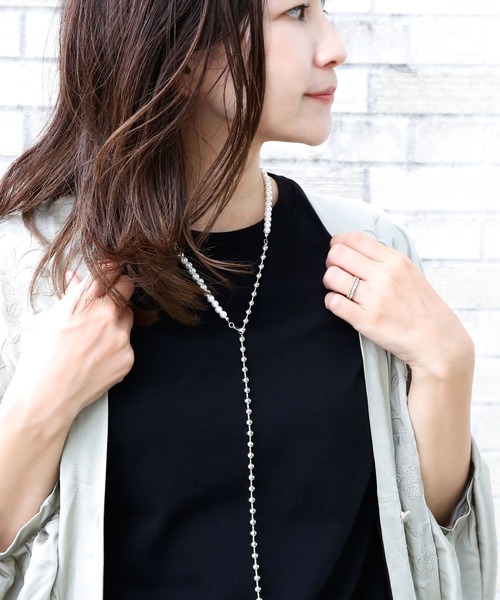 colleca la(コレカラ)の「パールとボールチェーンのコンビネーションネックレス(ネックレス・レディース・シルバー/ゴールド・フリ-)」の3枚目の写真