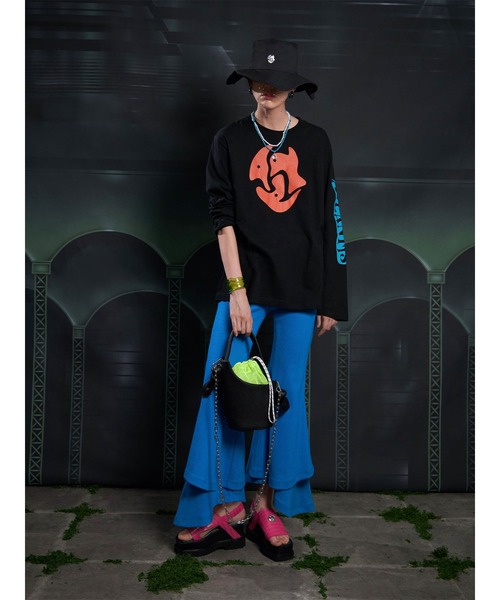 PAMEO POSE(パメオポーズ)の「Wife’s Pet Long-T(Tシャツ/カットソー・レディース・ホワイト/ブラック/ブルー・FREE)」の1枚目の写真