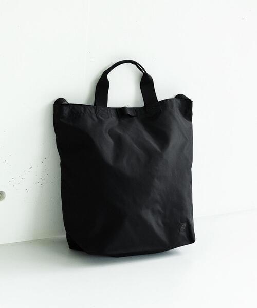 MIS(エムアイエス)の「【別注】<MIS×green label relaxing>CARRYING ショルダー バッグ(ショルダーバッグ・メンズ・ブラック/オリーブ・FREE)」の2枚目の写真