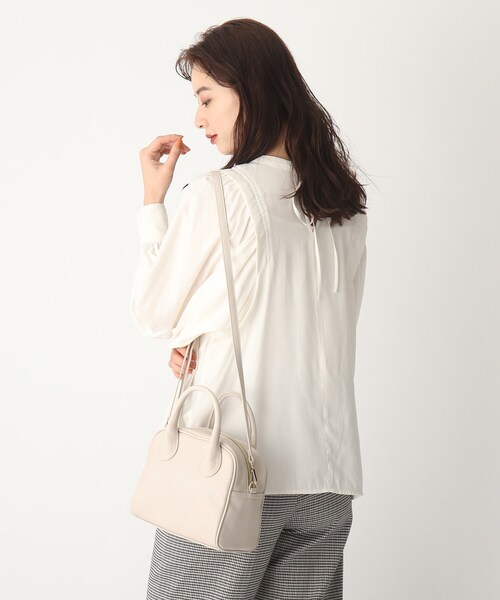 AG by aquagirl(エージーバイアクアガール)の「◆フェイクレザーボックスボストン【2WAY】(ボストンバッグ・レディース・オフホワイト/グレー/ネイビー・00)」の2枚目の写真