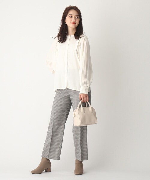 AG by aquagirl(エージーバイアクアガール)の「◆フェイクレザーボックスボストン【2WAY】(ボストンバッグ・レディース・オフホワイト/グレー/ネイビー・00)」の4枚目の写真