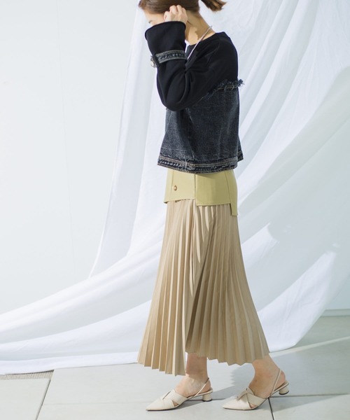 mona Belinda(モナベリンダ)の「合皮切替プリーツスカート(スカート・レディース・イエロー/アイボリー・FREE)」の9枚目の写真