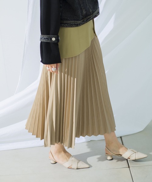 mona Belinda(モナベリンダ)の「合皮切替プリーツスカート(スカート・レディース・イエロー/アイボリー・FREE)」の21枚目の写真