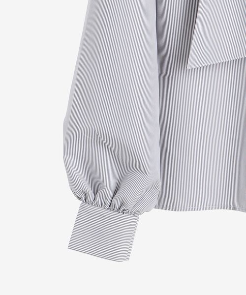 MAJESTIC LEGON（マジェスティックレゴン）の「バックリボンエアリーブラウス（シャツ/ブラウス・レディース・ライトグレー/アイボリー/グレー系その他・MEDIUM）」の5枚目の写真