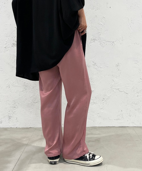 apres jour mignon(アプレジュールミニョン)の「カラーサテンイージーパンツ【ZOZOTOWN限定アイテム】(その他パンツ・レディース・グリーン/ピンク/ブラック/オレンジ・SMALL/MEDIUM/X-LARGE)」の3枚目の写真