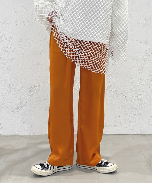apres jour mignon(アプレジュールミニョン)の「カラーサテンイージーパンツ【ZOZOTOWN限定アイテム】(その他パンツ・レディース・グリーン/ピンク/ブラック/オレンジ・SMALL/MEDIUM/X-LARGE)」の4枚目の写真