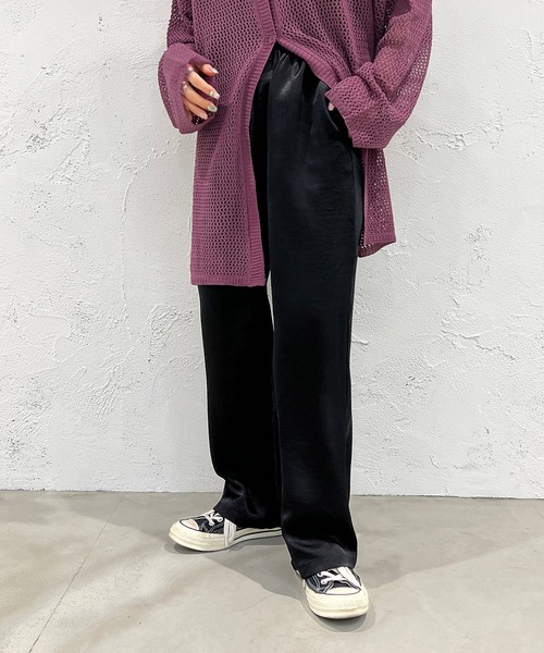 apres jour mignon(アプレジュールミニョン)の「カラーサテンイージーパンツ【ZOZOTOWN限定アイテム】(その他パンツ・レディース・グリーン/ピンク/ブラック/オレンジ・SMALL/MEDIUM/X-LARGE)」の1枚目の写真