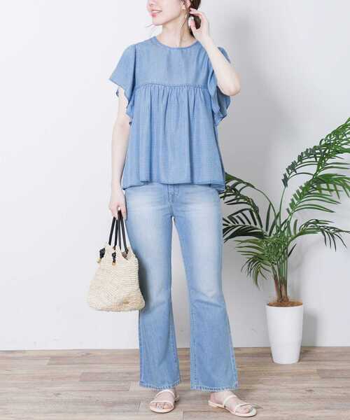 URBAN RESEARCH Sonny Label（アーバンリサーチサニーレーベル）の「フレアスリーブデニムブラウス（シャツ/ブラウス・レディース・インディゴブルー/ライトインディゴブルー・FREE）」の9枚目の写真