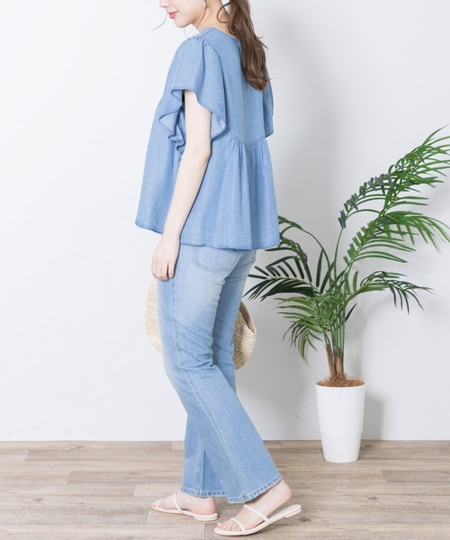 URBAN RESEARCH Sonny Label（アーバンリサーチサニーレーベル）の「フレアスリーブデニムブラウス（シャツ/ブラウス・レディース・インディゴブルー/ライトインディゴブルー・FREE）」の10枚目の写真