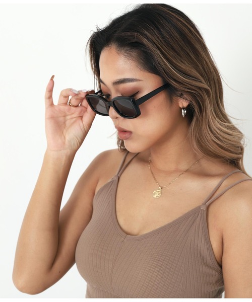 ANAP（アナップ）の「スクエアサングラス（サングラス・レディース・ブラック・FREE）」の3枚目の写真