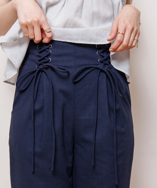 flower(フラワー)の「マリンレースアップパンツ(スラックス・レディース・アイボリー/ネイビー・FREE)」の12枚目の写真