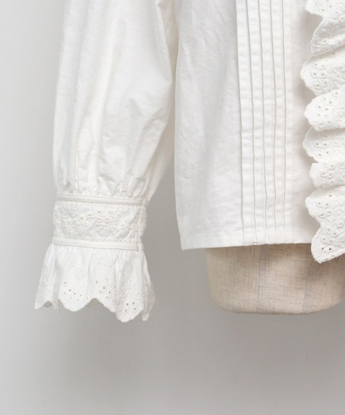 Malle(マル)の「malle オックス カットワーク刺繍 ブラウス(シャツ/ブラウス・レディース・ホワイト/ブラック・FREE)」の20枚目の写真