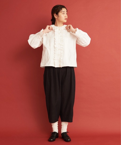 Malle(マル)の「malle オックス カットワーク刺繍 ブラウス(シャツ/ブラウス・レディース・ホワイト/ブラック・FREE)」の6枚目の写真